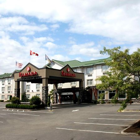 Hotel Ramada By Wyndham Surrey/Langley Exterior foto